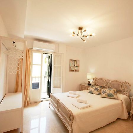 Apartamento Casa Volare- Estilo Y Relax En Pleno Casco Antiguo Málaga Exterior foto